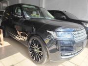 Black Land Rover Range Rover Vogue 2017 - Prestigious SUV for sale