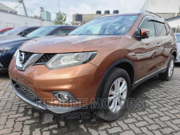 Gold 2016 Nissan X-Trail: Luxurious Off-Roader for a Great Price