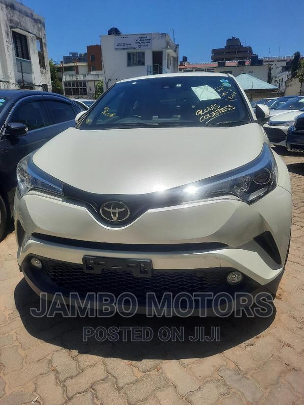 New 2017 Toyota C-HR in White: Stylish Compact SUV for Your Drive