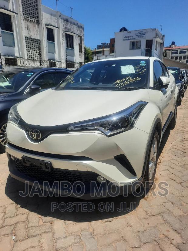 New 2017 Toyota C-HR in White: Stylish Compact SUV for Your Drive