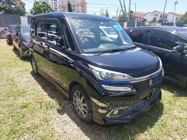 Suzuki Solio 2017 Black: Modern Compact Car with Efficient Performance