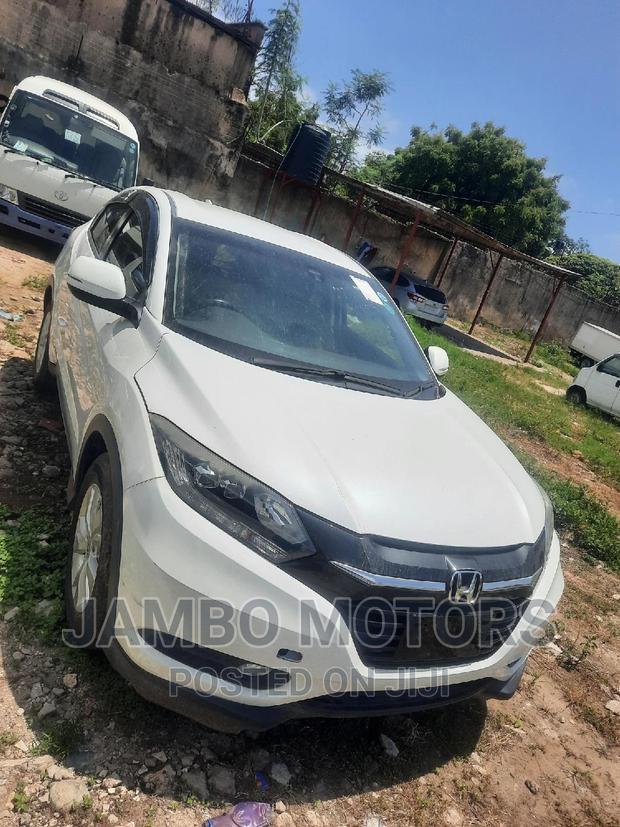 2016 Pearl Honda Vezel 1.5 2WD - Modern Compact SUV - Great Value