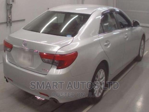 Latest 2016 Toyota Mark X Silver - Spacious Sedan