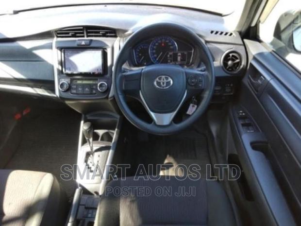 2017 Toyota Corolla Fielder White - Used Luxury Sedan for Sale