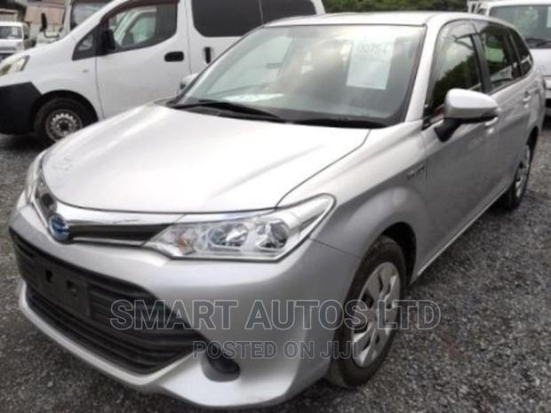 2017 Toyota Corolla Fielder Silver - Spacious and Efficient SUV
