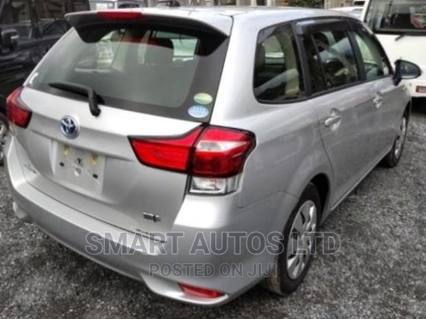 2017 Toyota Corolla Fielder Silver - Spacious and Efficient SUV