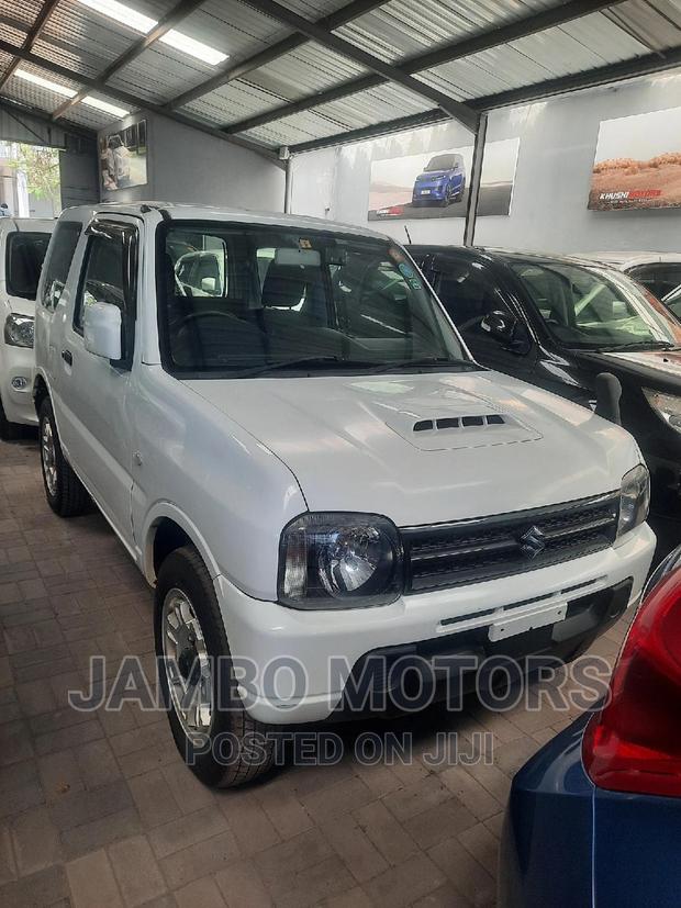 White 2015 Suzuki Jimny: Compact and Rugged SUV for Sale!
