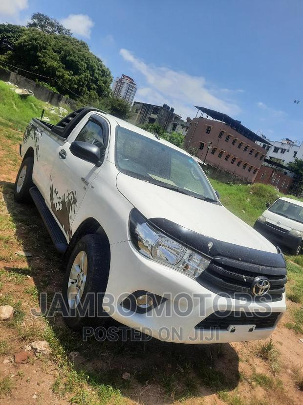White 2016 Toyota Hilux - Ultimate Truck Experience