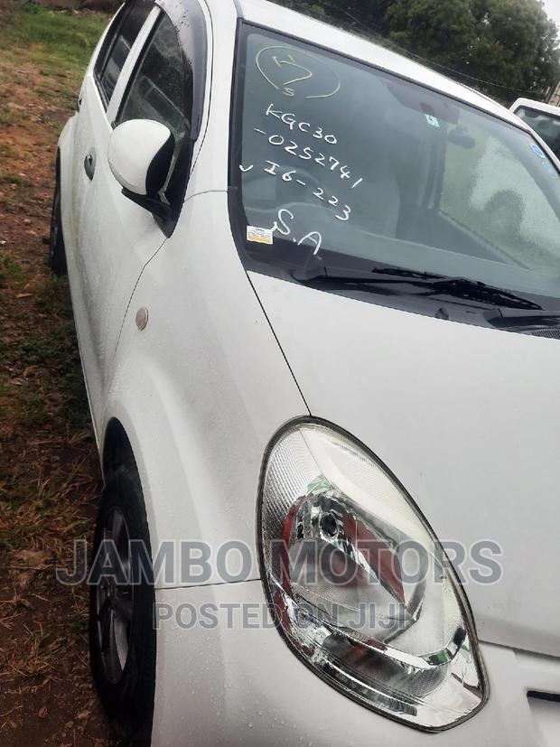 Toyota Passo 1.0 FWD 2015 - White: Pre-owned, Reliable Performance