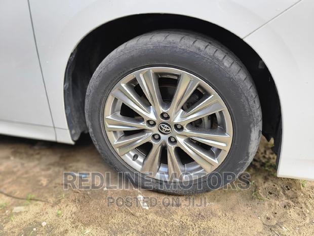 White Toyota Alphard 2016 - Premium Sedan Available