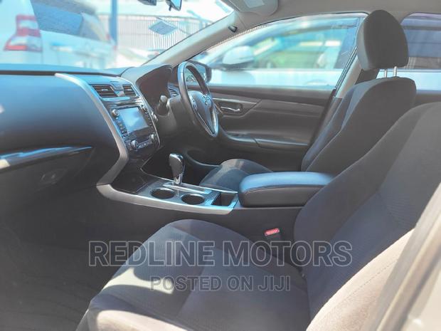 2016 Nissan Teana in Silver - Stylish Sedan for Sale