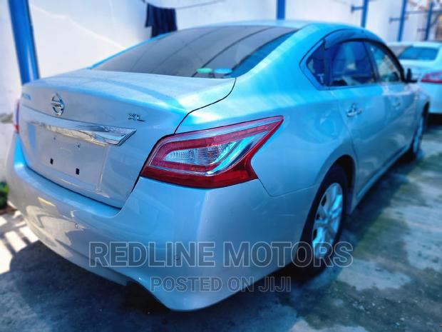 2016 Nissan Teana in Silver - Stylish Sedan for Sale