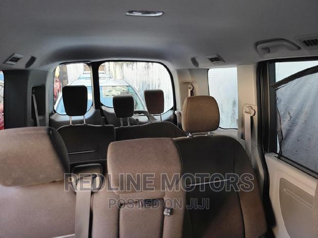 2016 Honda Stepwgn Gray: Versatile & Efficient Family Transport