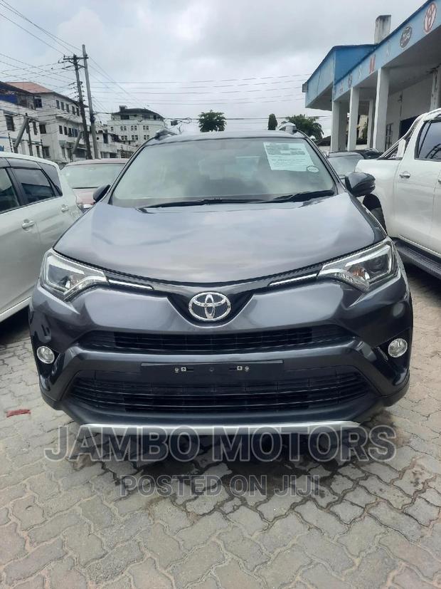 2016 Toyota RAV4 LE AWD: Premium 2.5L 4-Cylinder 6-Speed Automatic SUV in Black