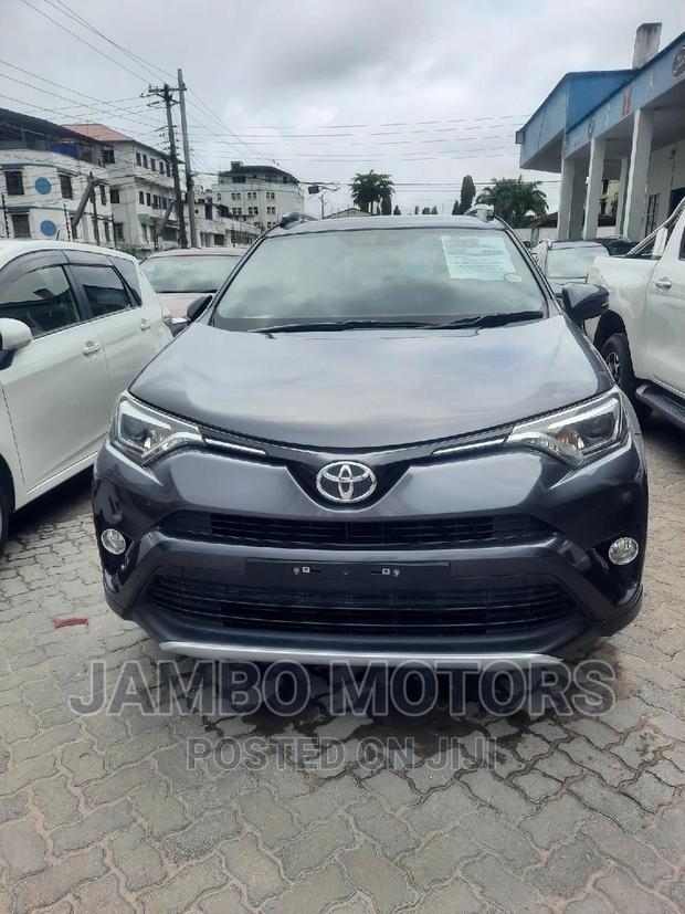 2016 Toyota RAV4 LE AWD: Premium 2.5L 4-Cylinder 6-Speed Automatic SUV in Black