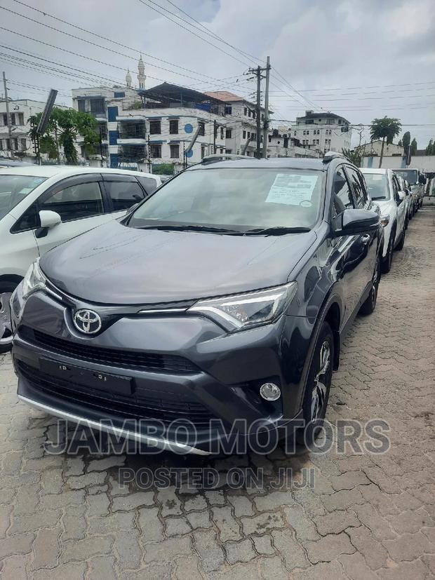 2016 Toyota RAV4 LE AWD: Premium 2.5L 4-Cylinder 6-Speed Automatic SUV in Black