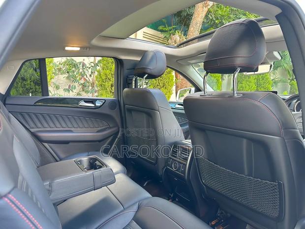 2017 GLE 350d 4MATIC Mercedes-Benz GLE-Class - White