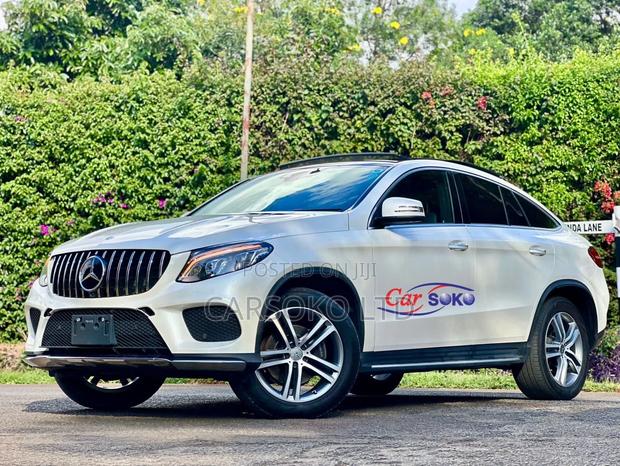 2017 GLE 350d 4MATIC Mercedes-Benz GLE-Class - White