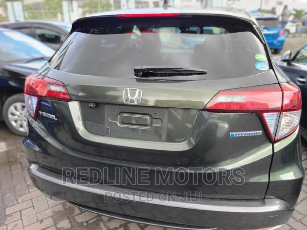 2017 Honda Vezel Green: Eco-Friendly, Compact SUV