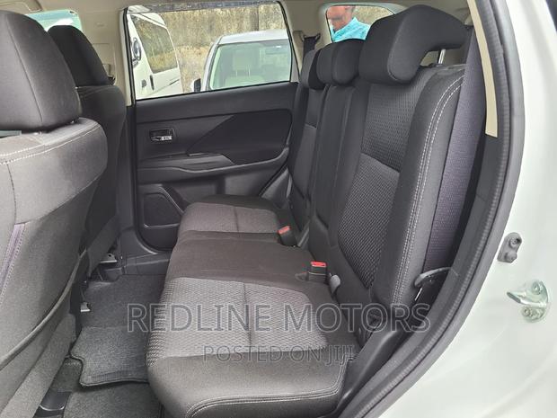 2017 Mitsubishi Outlander Pearl - Used Car Offer