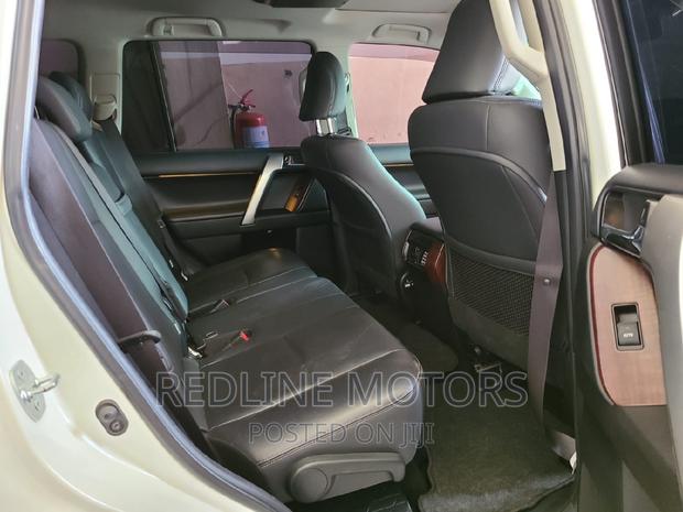 Luxurious 2017 Toyota Land Cruiser Prado in Pearl
