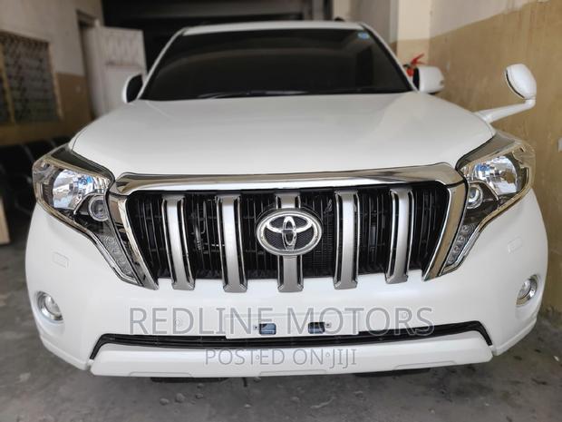 Luxurious 2017 Toyota Land Cruiser Prado in Pearl