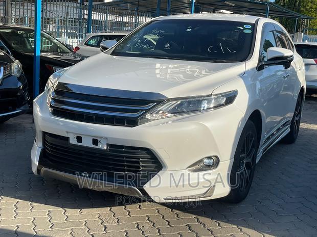White 2017 Toyota Harrier 2.0: High-Quality Used SUV