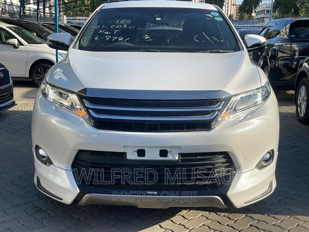 White 2017 Toyota Harrier 2.0: High-Quality Used SUV