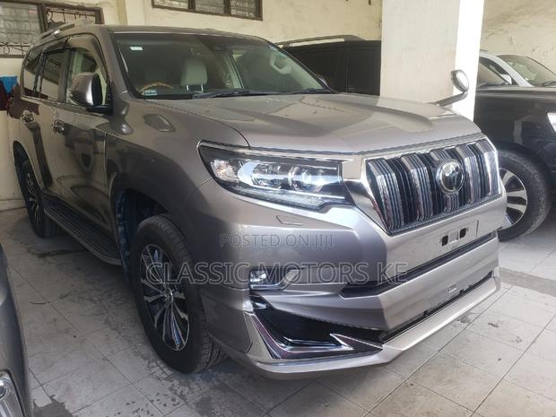 2019 Toyota Land Cruiser Prado 2.8 Diesel Gray - Premium Off-Roader