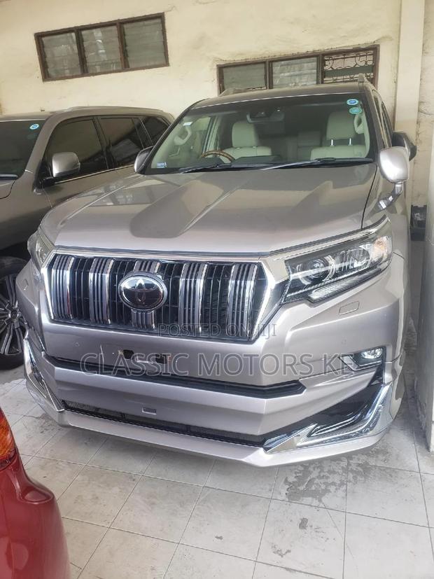 2019 Toyota Land Cruiser Prado 2.8 Diesel Gray - Premium Off-Roader