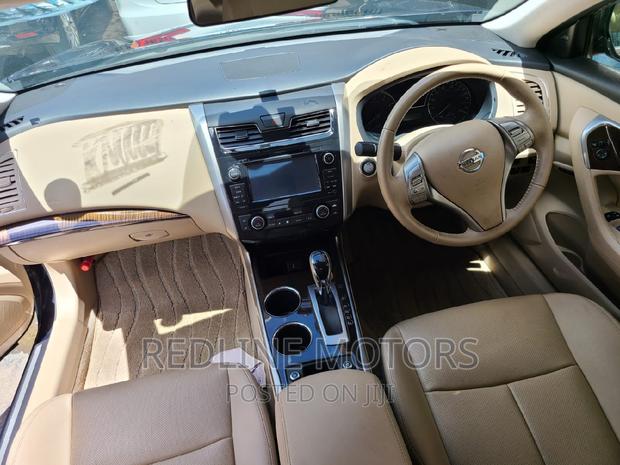 2016 Nissan Teana Blue - Stylish & Comfortable Ride