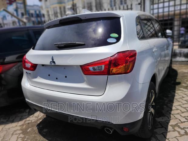 Mitsubishi RVR 2017 Pearl: Reliable Compact Crossover
