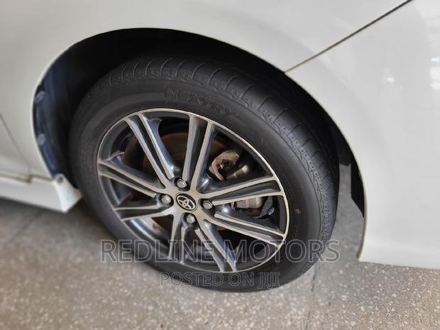 2016 Toyota Corolla Fielder - Luxury Sedan with Pearl Finish