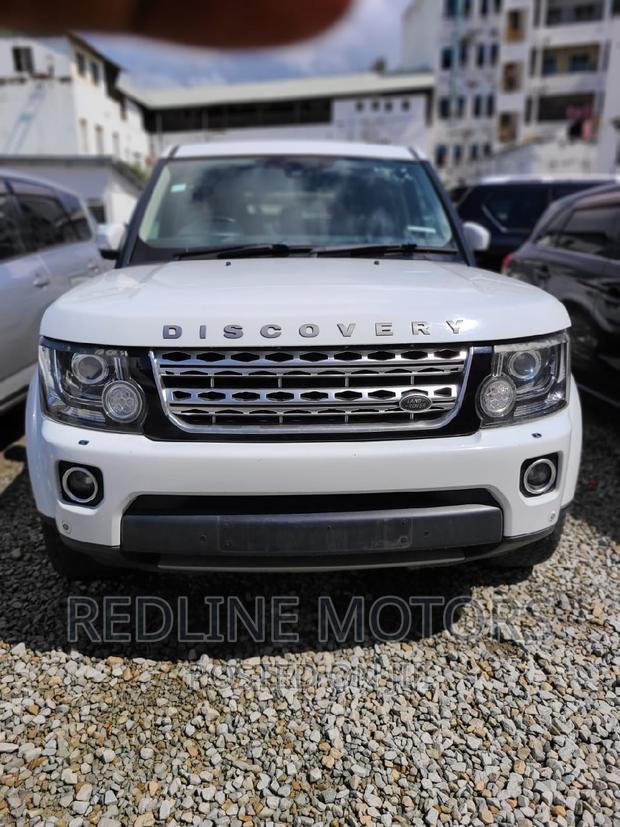 White 2016 Land Rover Discovery - Versatile 7-Seater SUV