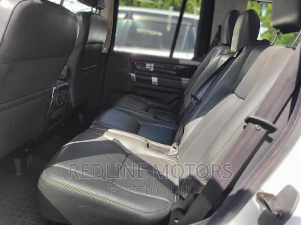 White 2016 Land Rover Discovery - Versatile 7-Seater SUV