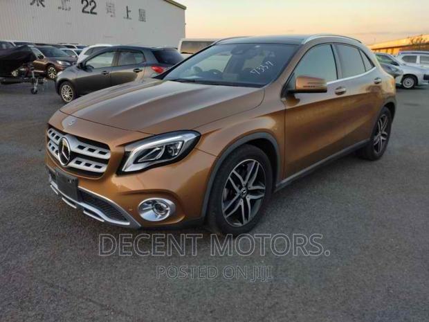 2017 Mercedes-Benz Brown GLA-Class: Compact SUV Excellence