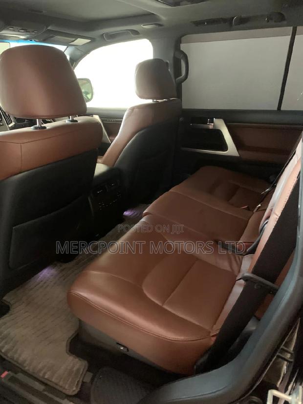 2015 Toyota Land Cruiser Black - Pre-Owned