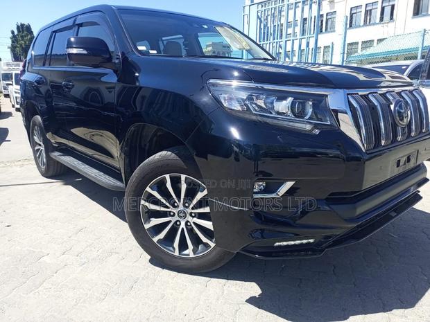 2018 Toyota Land Cruiser Prado Black Edition: Premium Off-Road Vehicle
