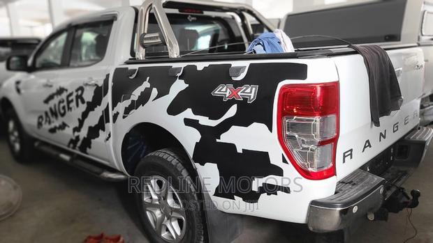 2016 Toyota Hilux White: Powerful and Reliable Off-Roader