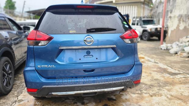 2017 Blue Nissan X-Trail Sport Utility Vehicle