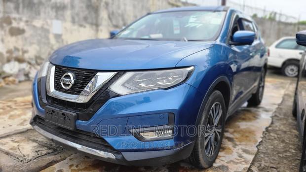 2017 Blue Nissan X-Trail Sport Utility Vehicle