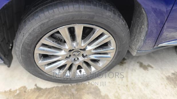 2017 Toyota Harrier Blue: Stylish and Reliable SUV