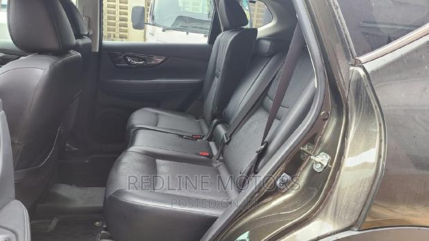 2018 Nissan X-Trail in Gray: Compact and Powerful SUV for Sale