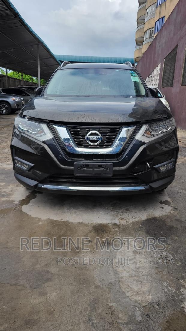 2018 Nissan X-Trail in Gray: Compact and Powerful SUV for Sale