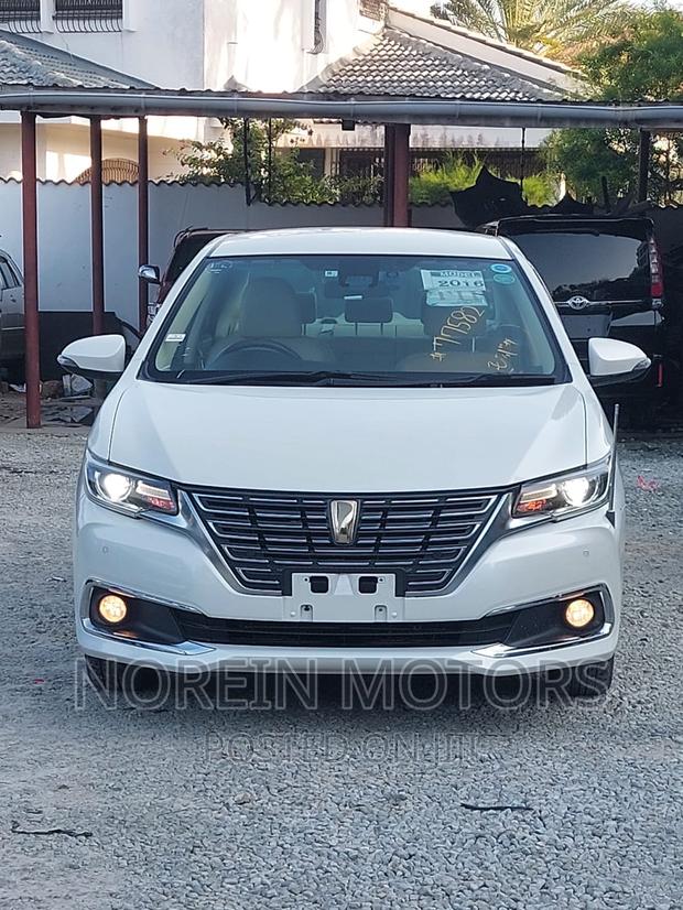 2017 Toyota Premio White Crossover