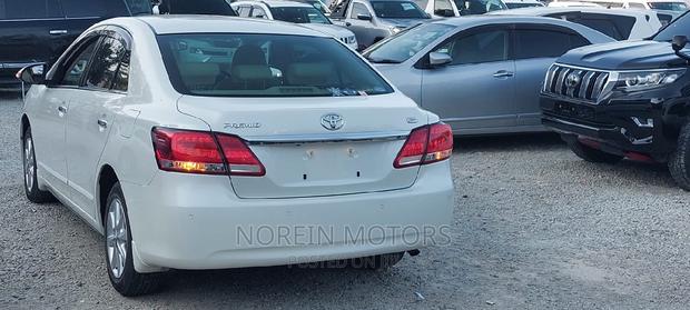 2017 Toyota Premio White Crossover