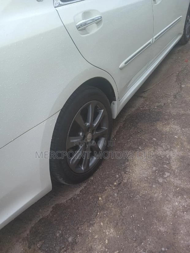 2012 Toyota Crown Pearl: Used Luxury Sedan for Sale