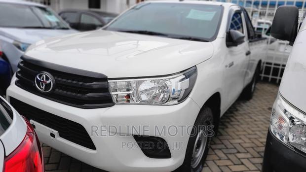 Discover the 2017 Toyota Hilux Pearl: A Truck that Exudes Luxury and Power