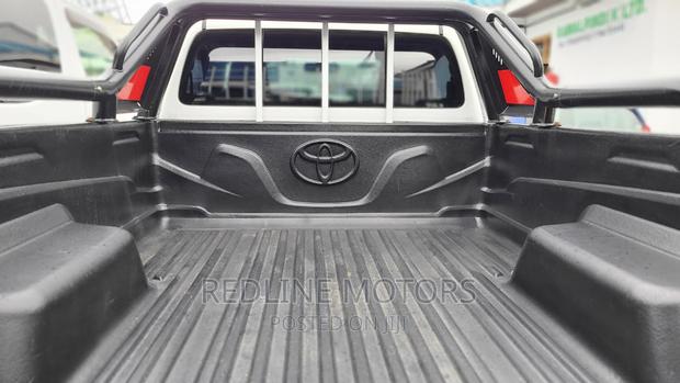 Discover the 2017 Toyota Hilux Pearl: A Truck that Exudes Luxury and Power