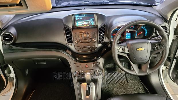 2018 Toyota Crown Pearl: Luxury Sedan with Advanced Features
